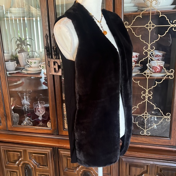 Sweater Vest Faux Fur WARM FUZZIES Comfy Soft - Picture 4 of 6